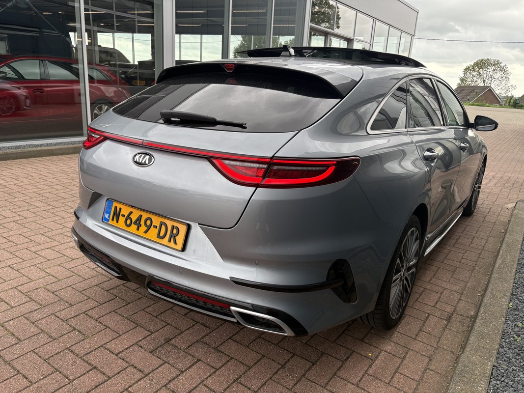 Kia ProCeed