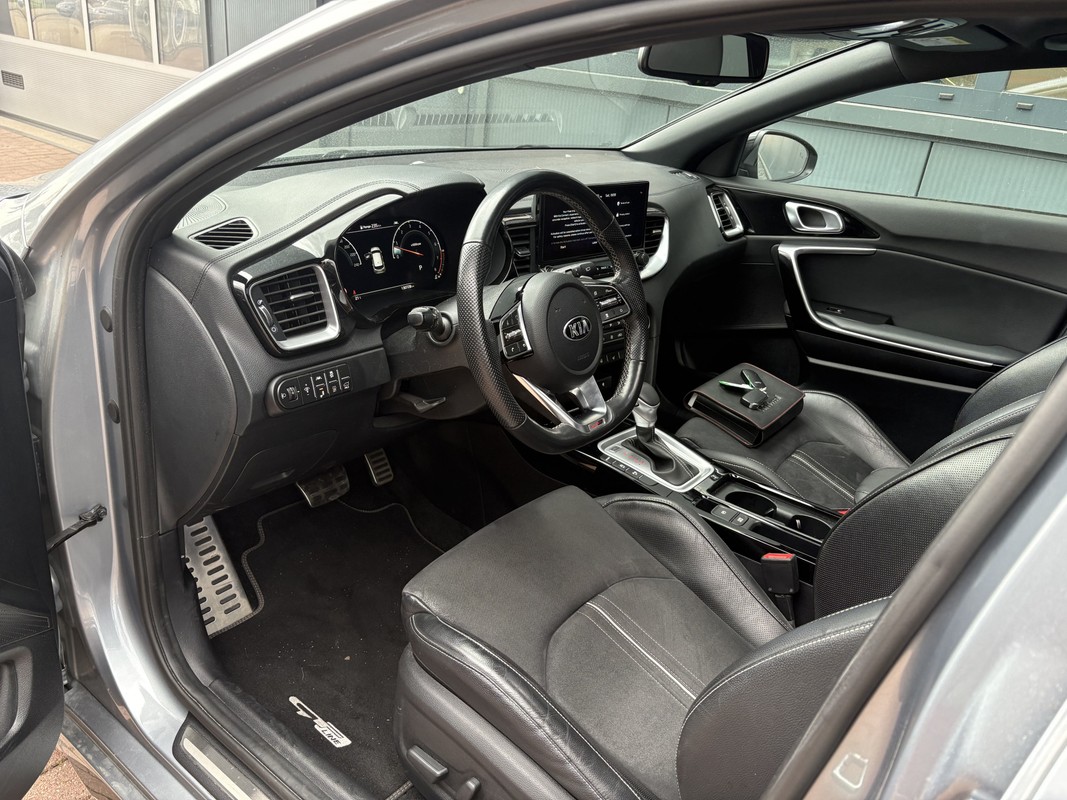 Kia ProCeed