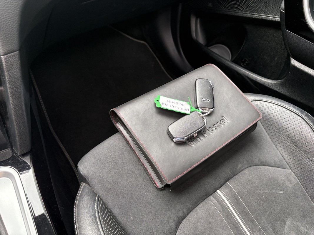 Kia ProCeed