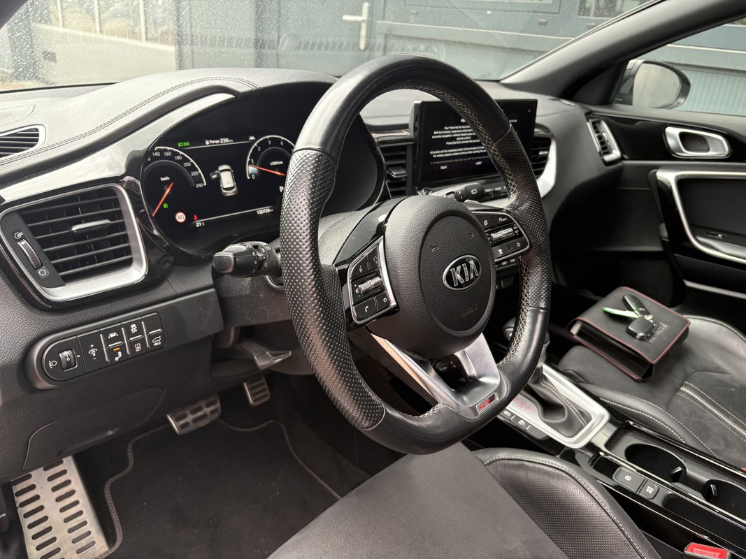 Kia ProCeed