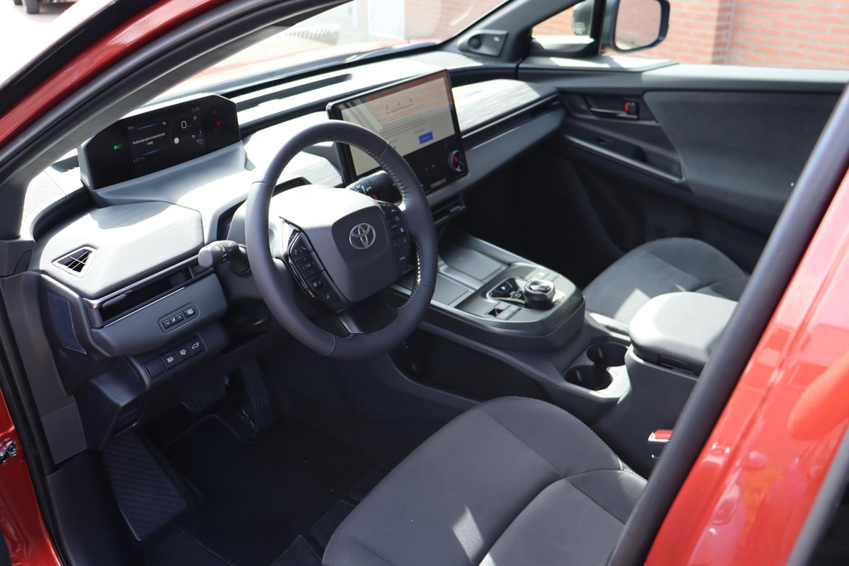 Toyota C-HR+