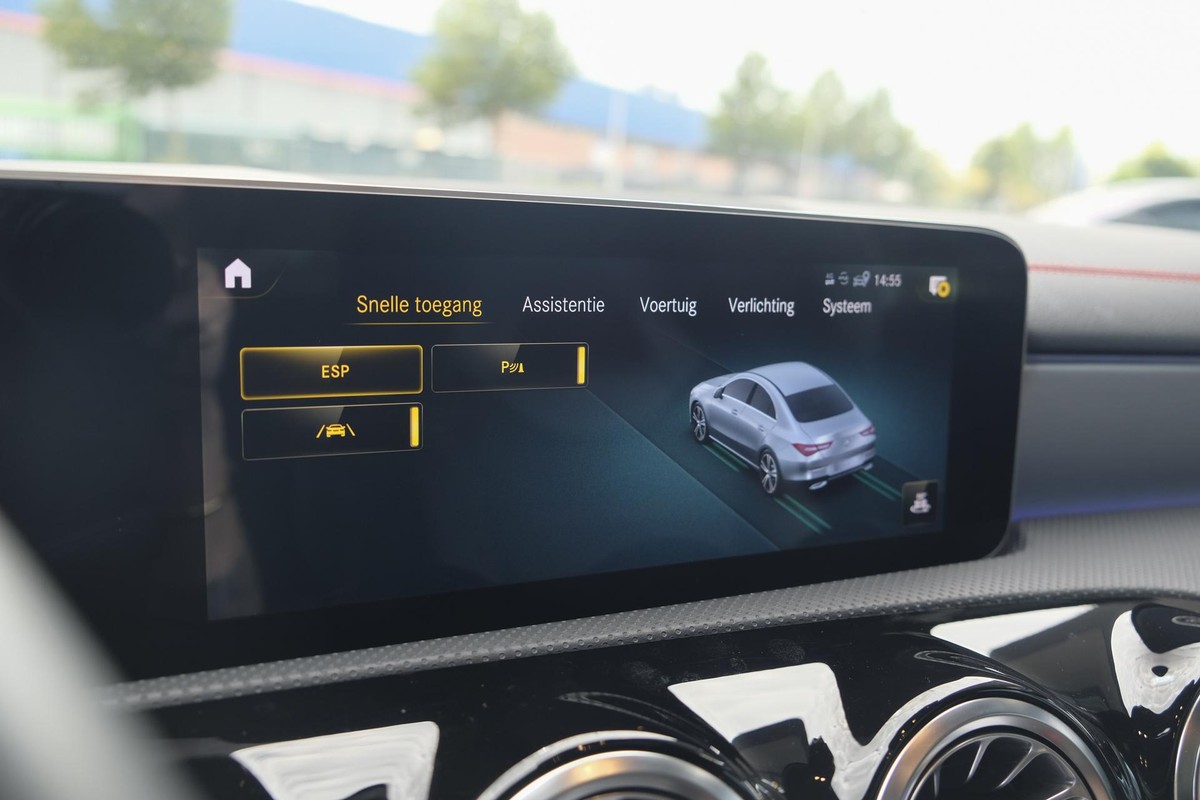 Mercedes-Benz CLA