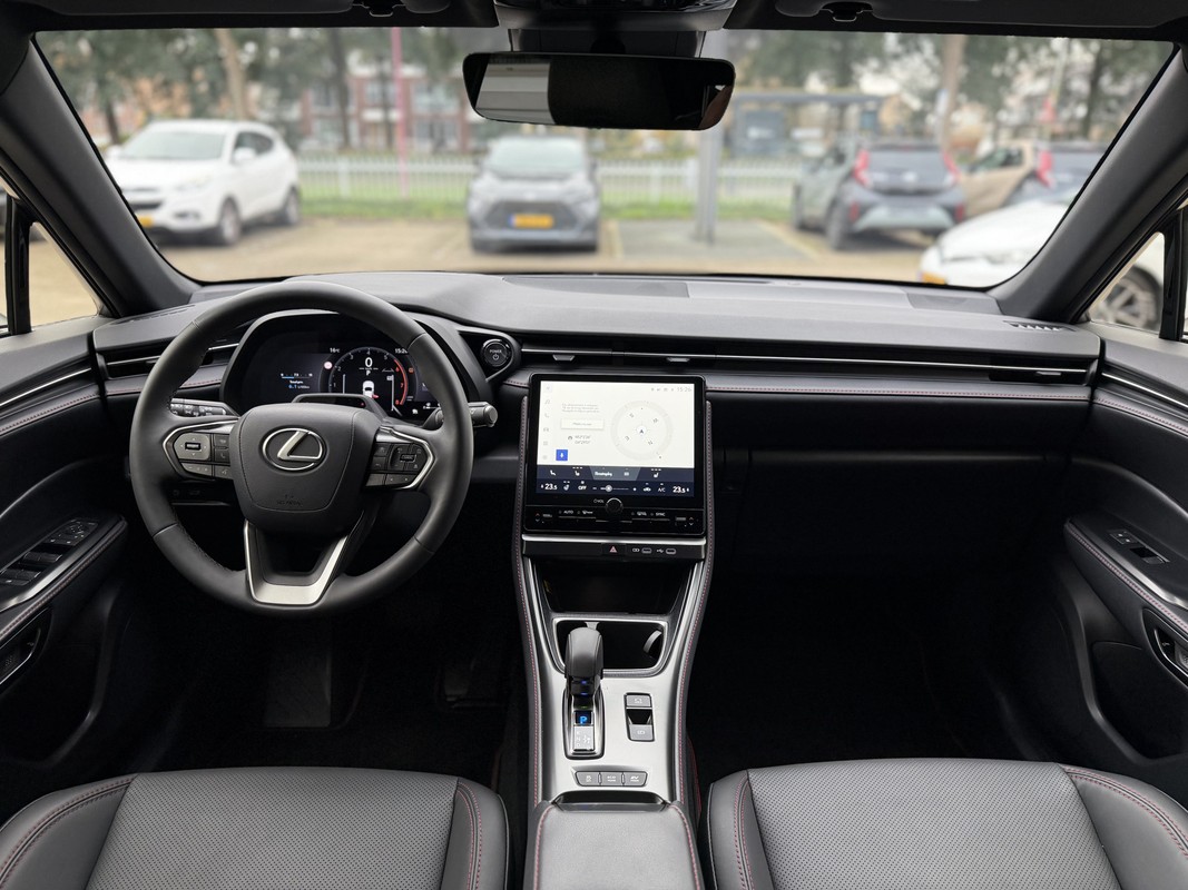 Lexus LBX
