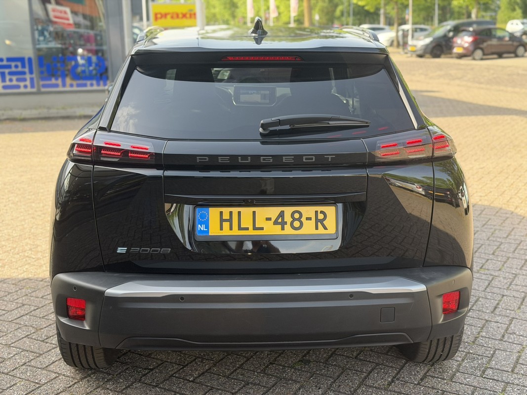 Peugeot e-2008