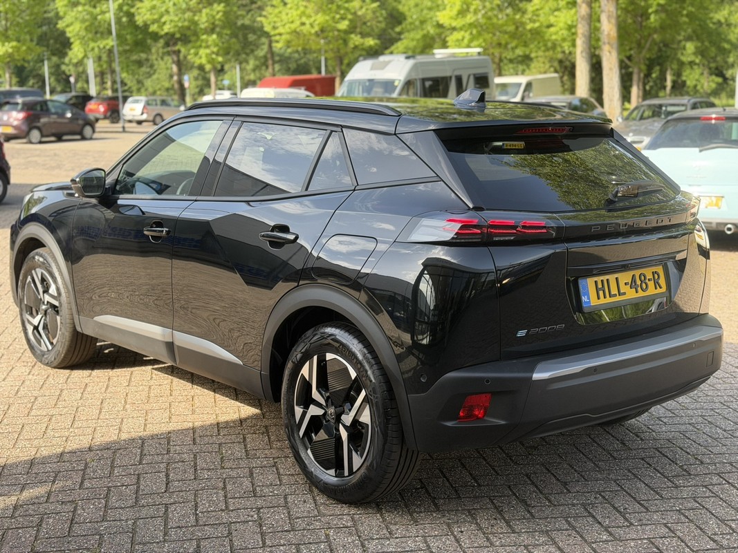 Peugeot e-2008
