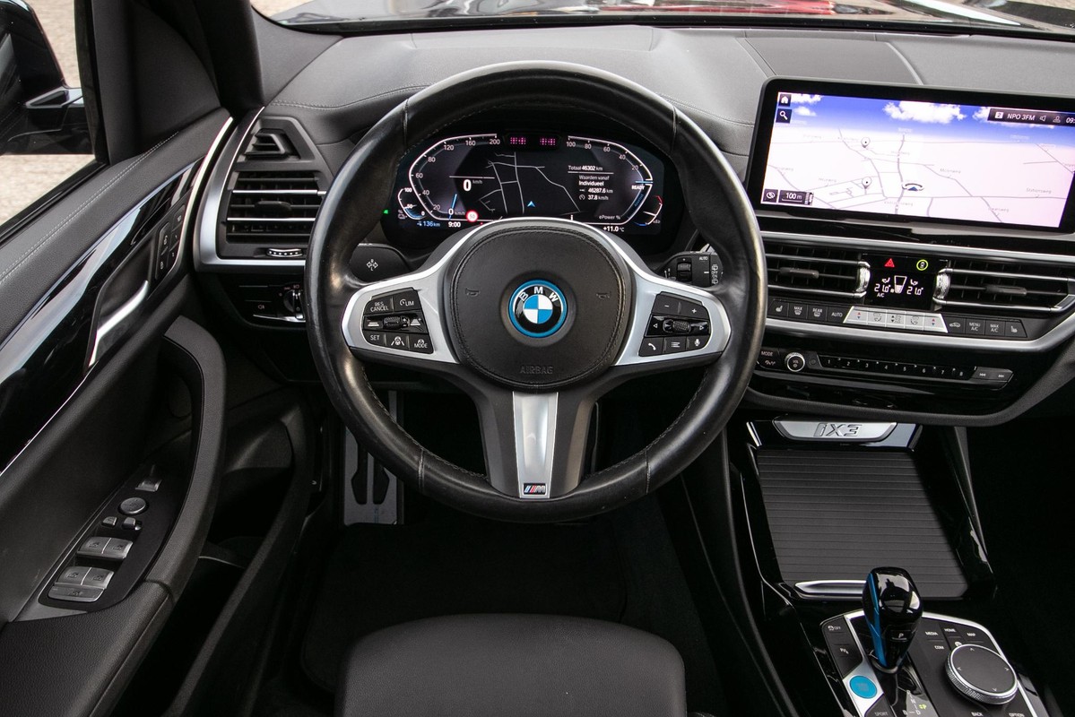 BMW iX3