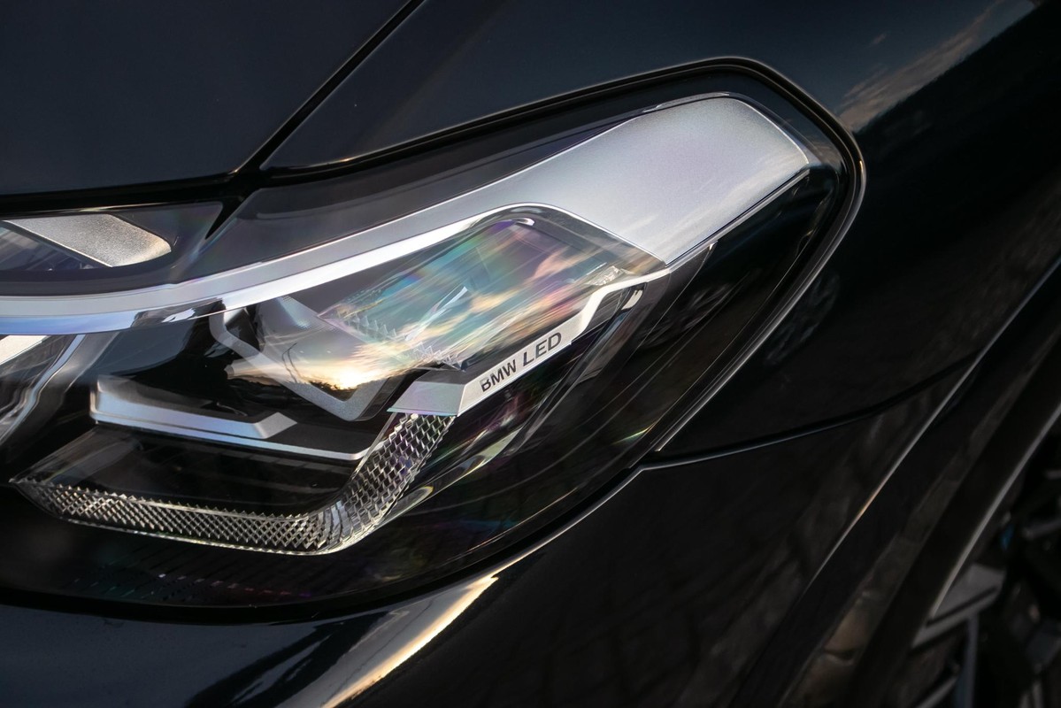 BMW iX3