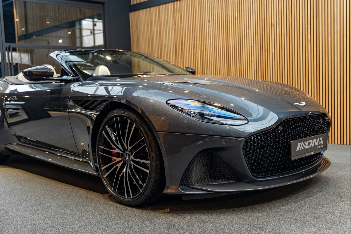 Aston Martin DBS