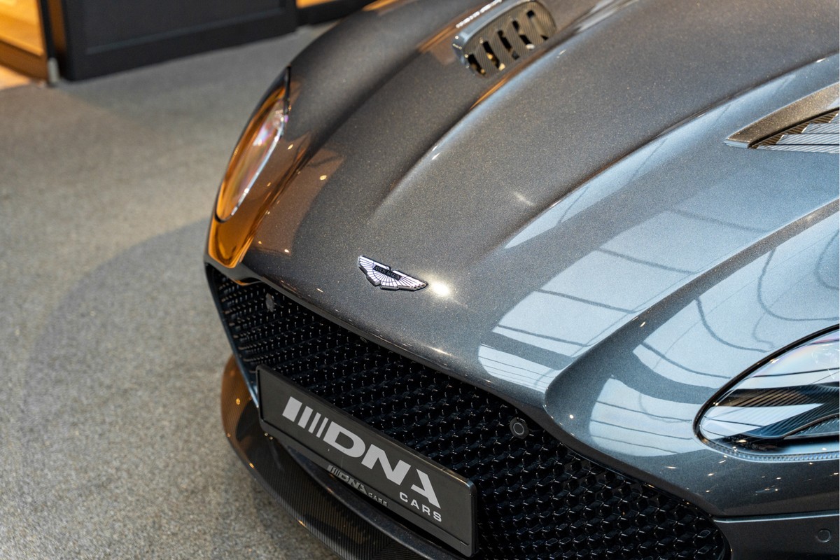 Aston Martin DBS