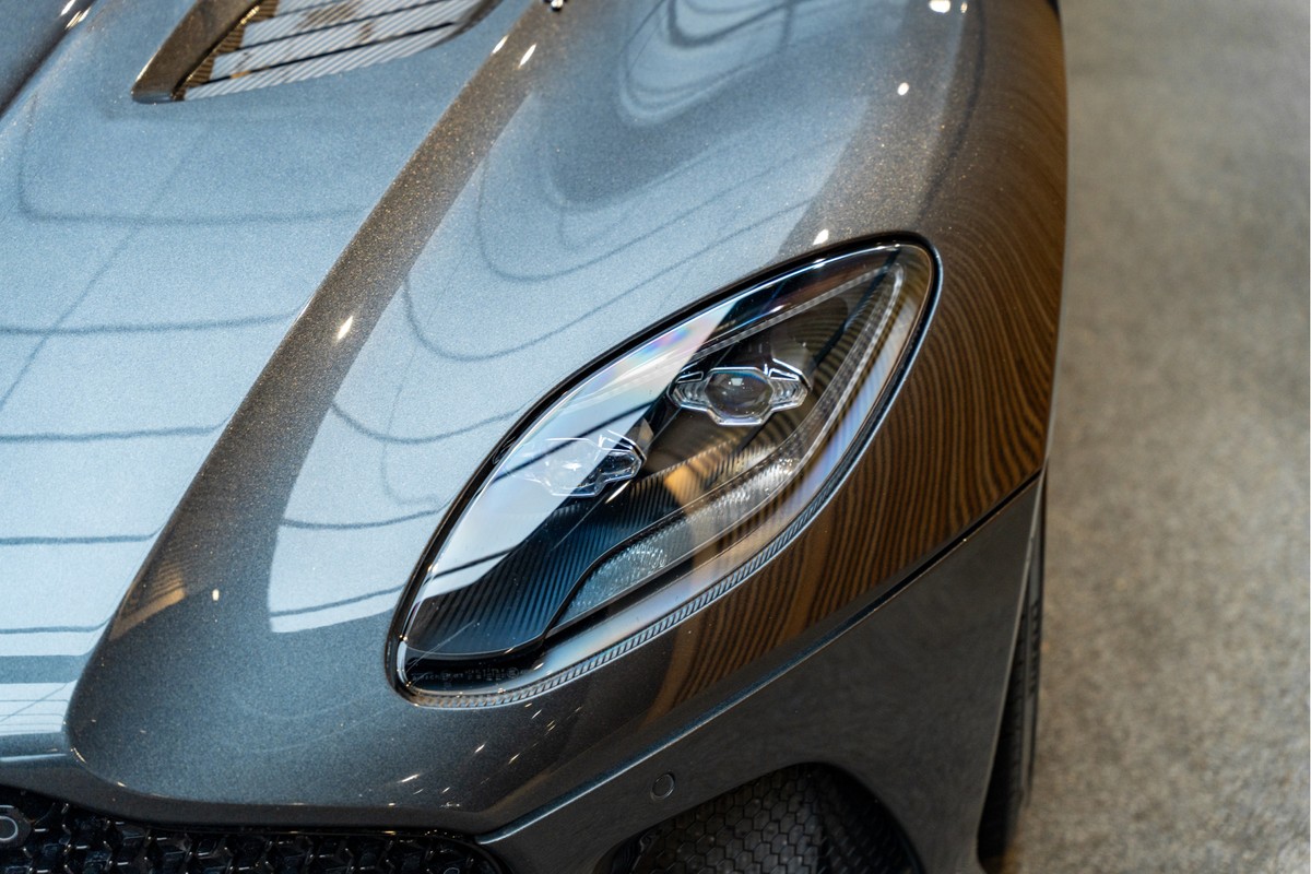 Aston Martin DBS