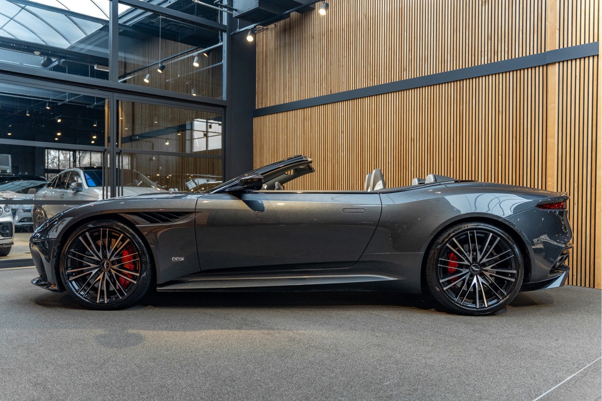 Aston Martin DBS