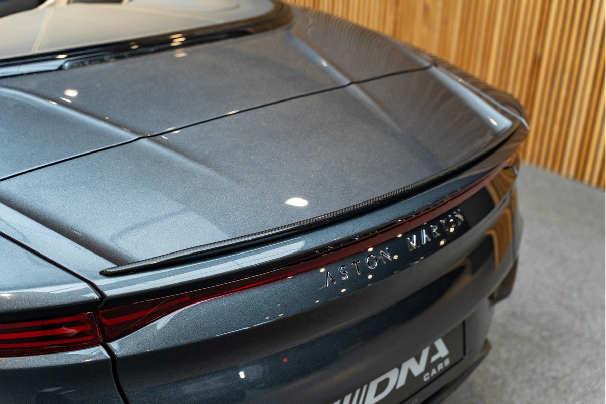 Aston Martin DBS