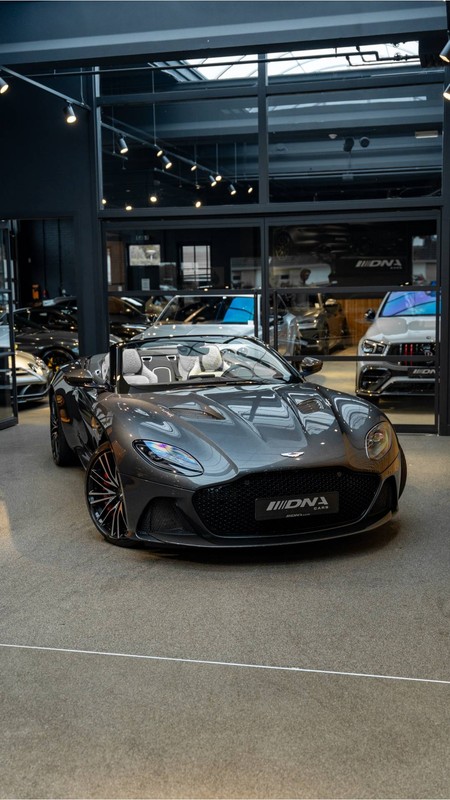 Aston Martin DBS