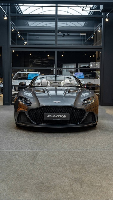 Aston Martin DBS