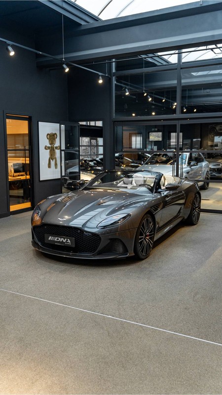 Aston Martin DBS