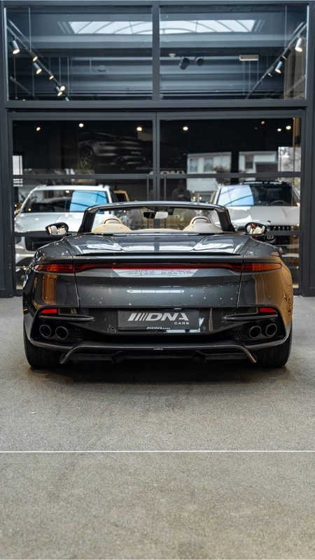Aston Martin DBS