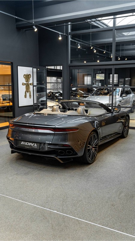 Aston Martin DBS