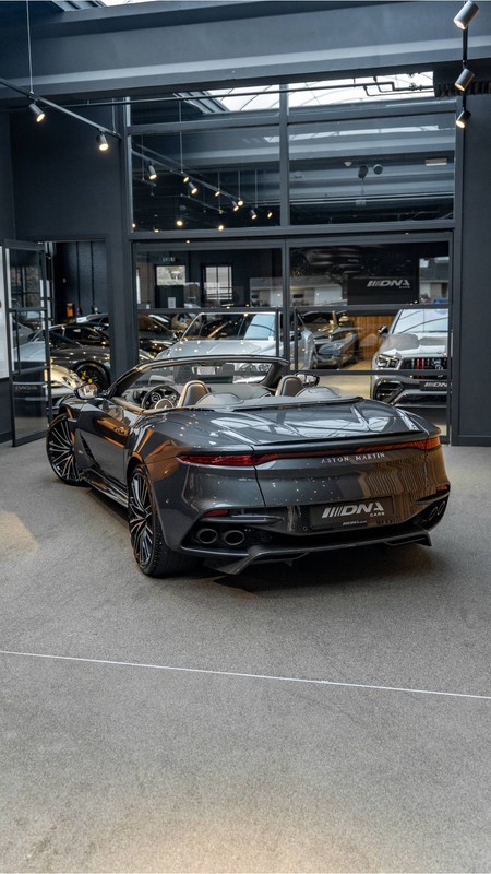 Aston Martin DBS