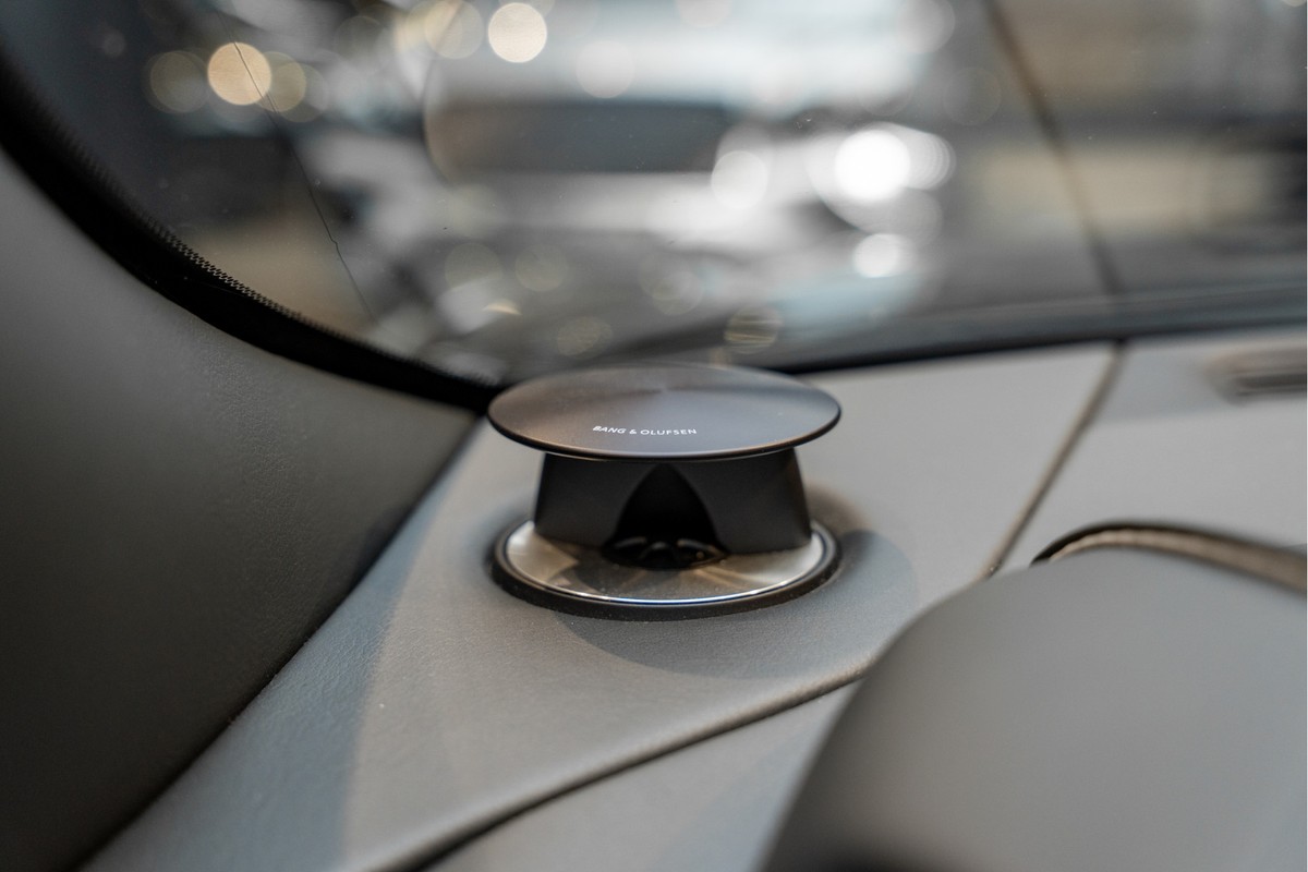 Aston Martin DBS
