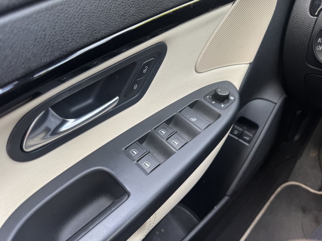 Volkswagen Eos