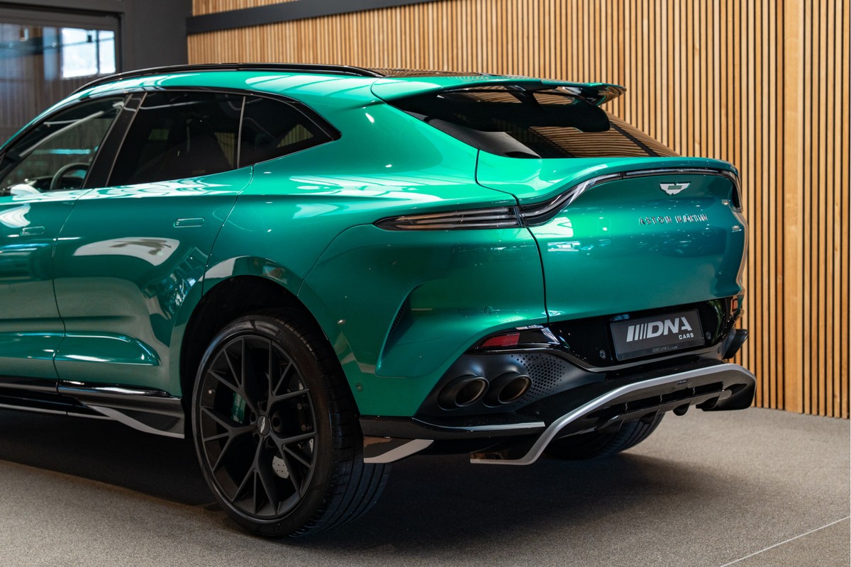 Aston Martin DBX