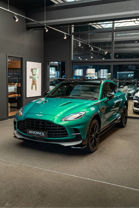 Aston Martin DBX