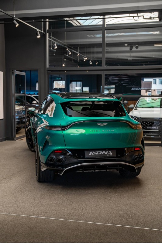 Aston Martin DBX