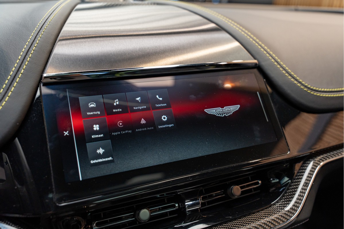 Aston Martin DBX
