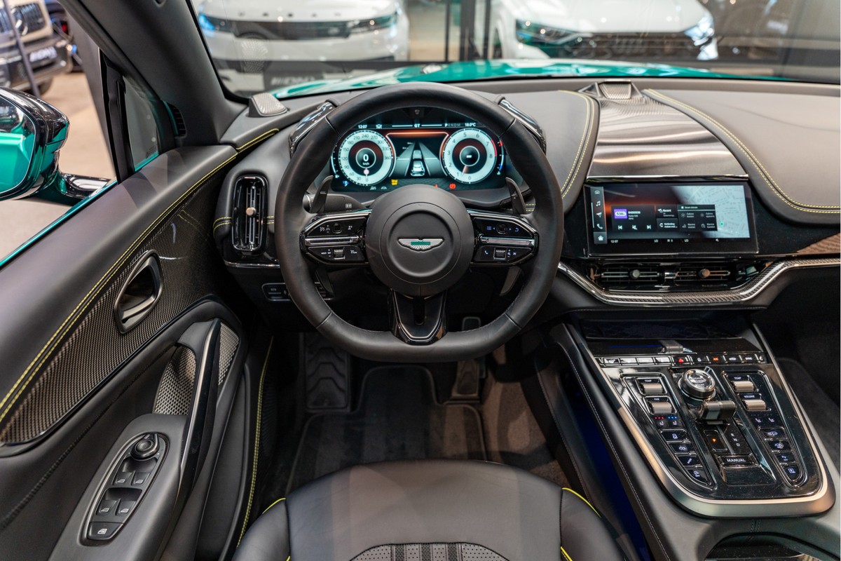 Aston Martin DBX