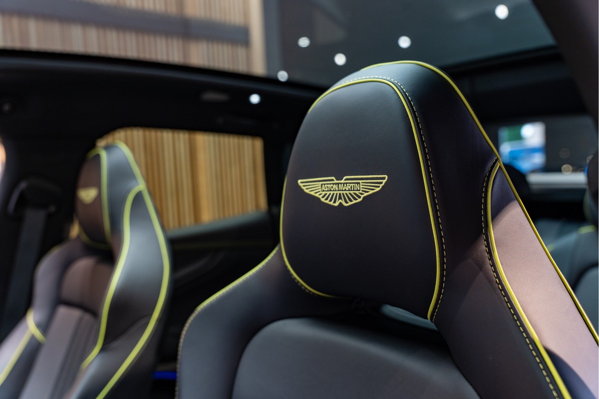 Aston Martin DBX