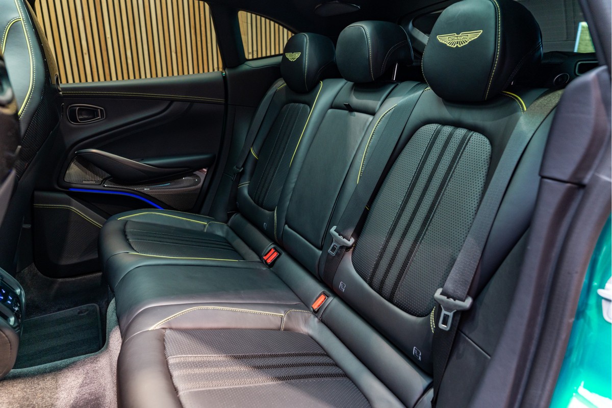 Aston Martin DBX