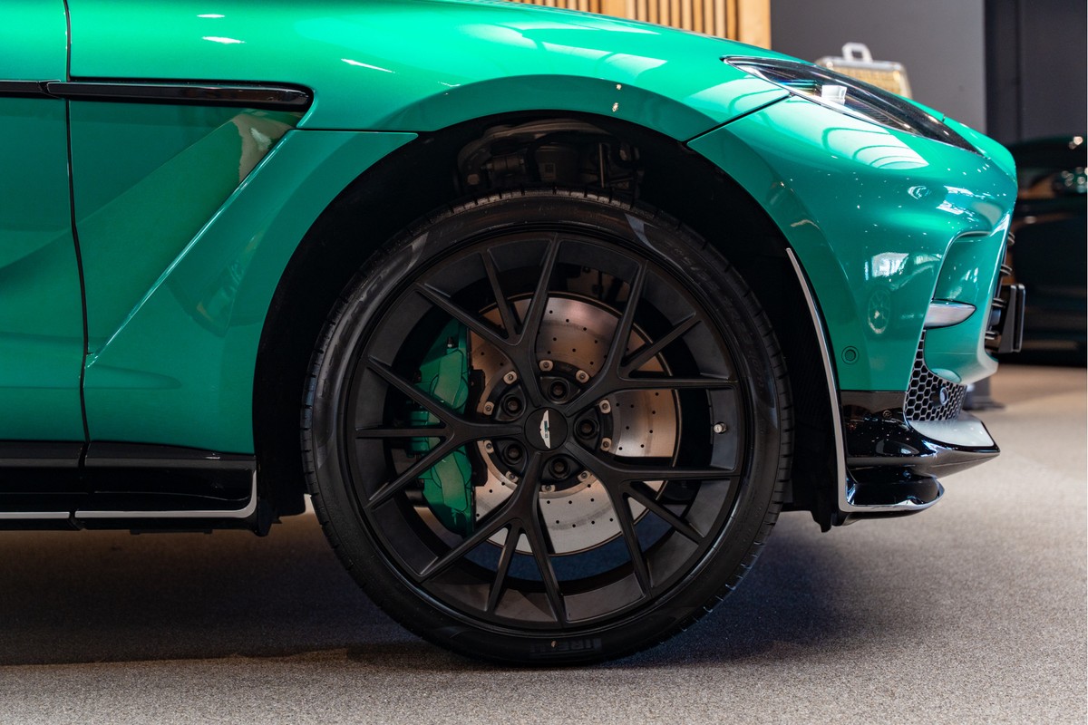 Aston Martin DBX