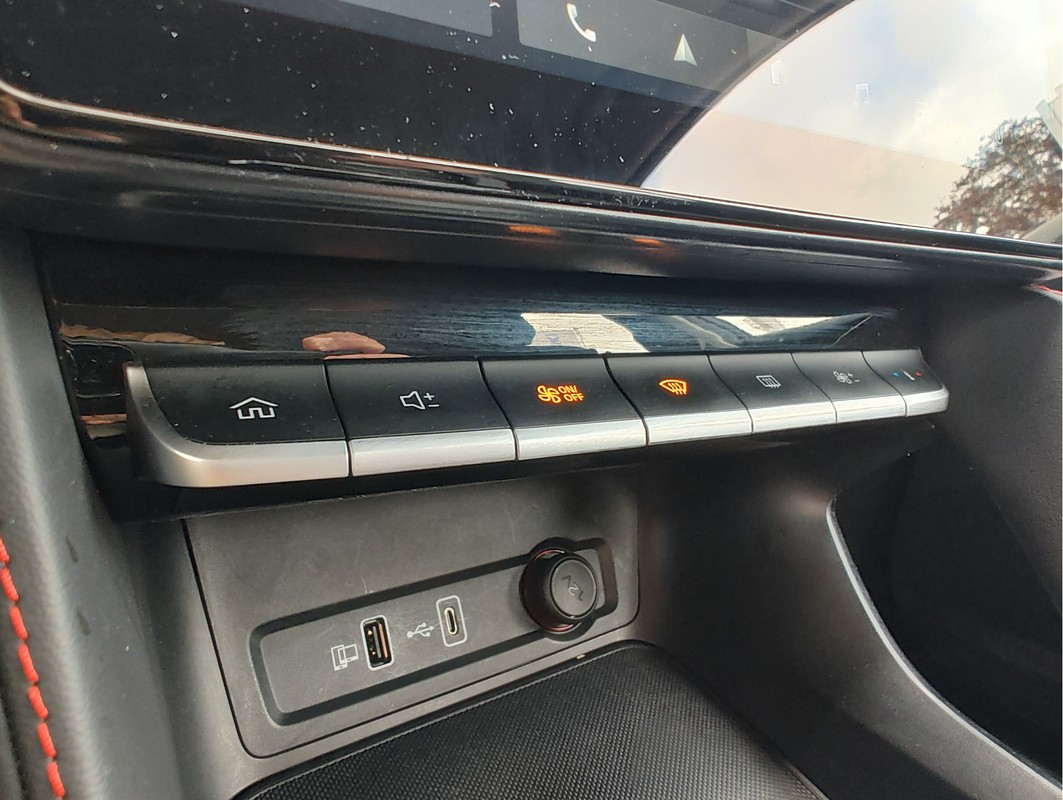 MG ZS EV