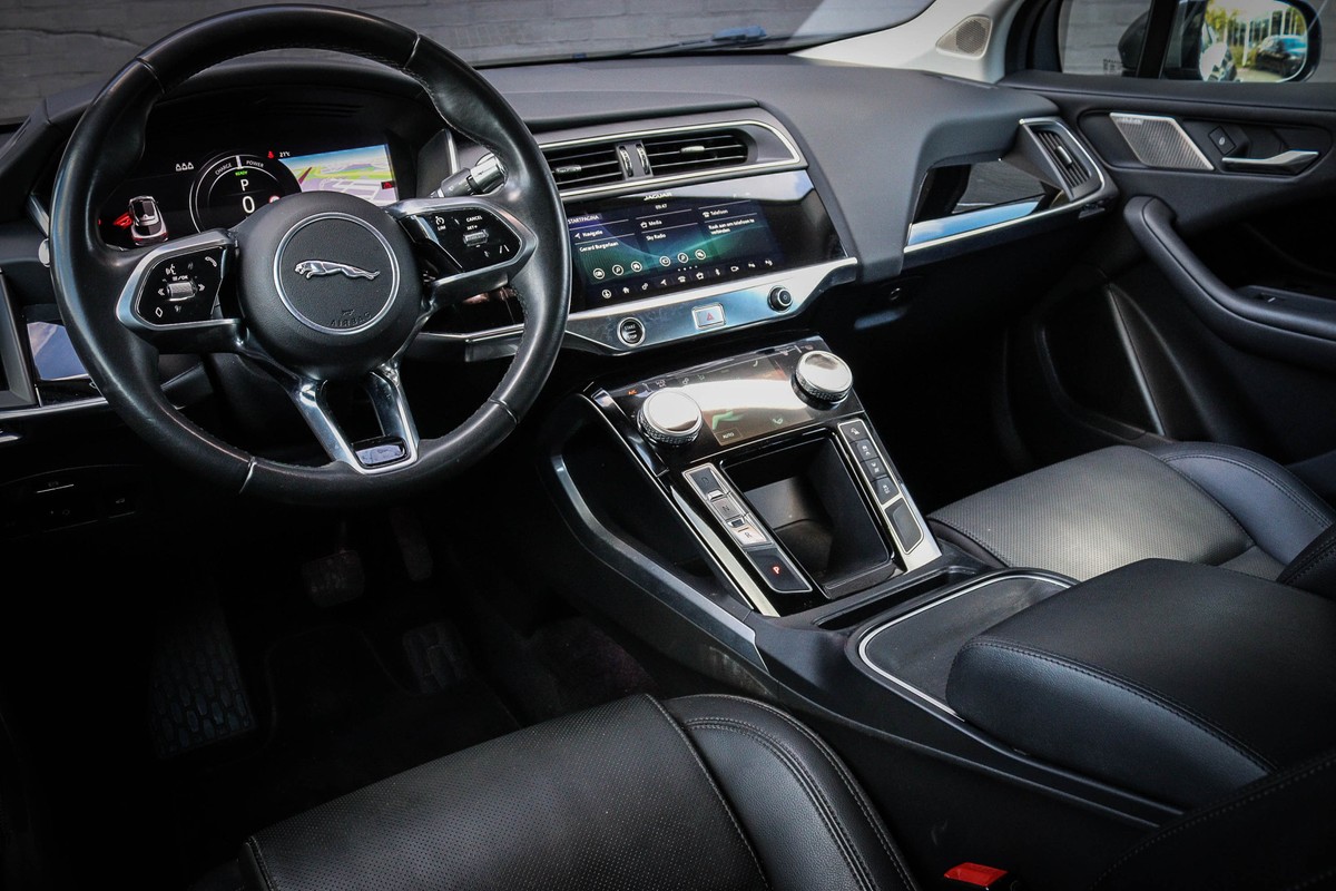 Jaguar I-PACE
