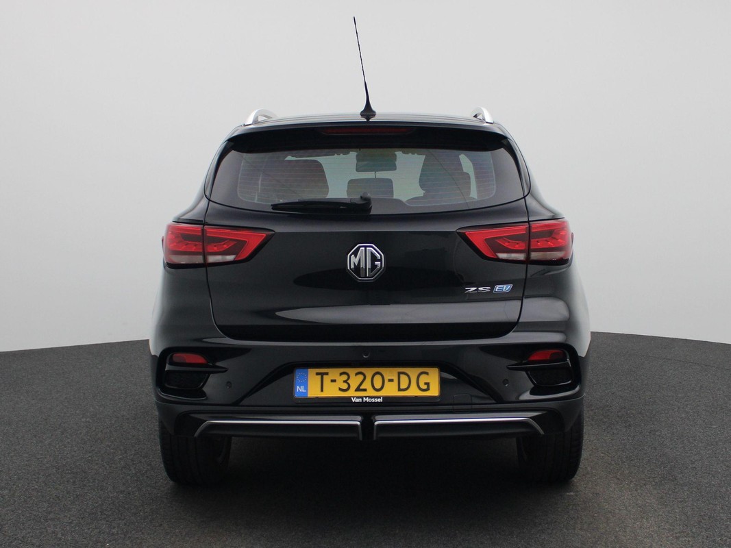 MG ZS EV