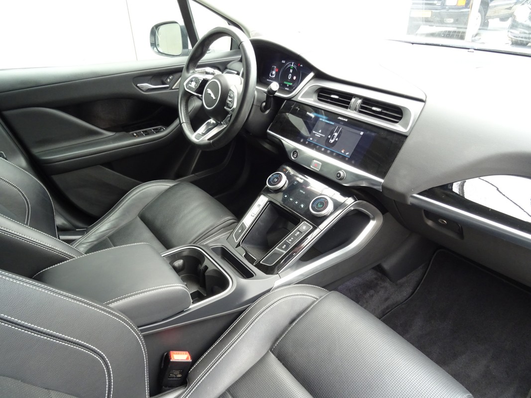 Jaguar I-PACE