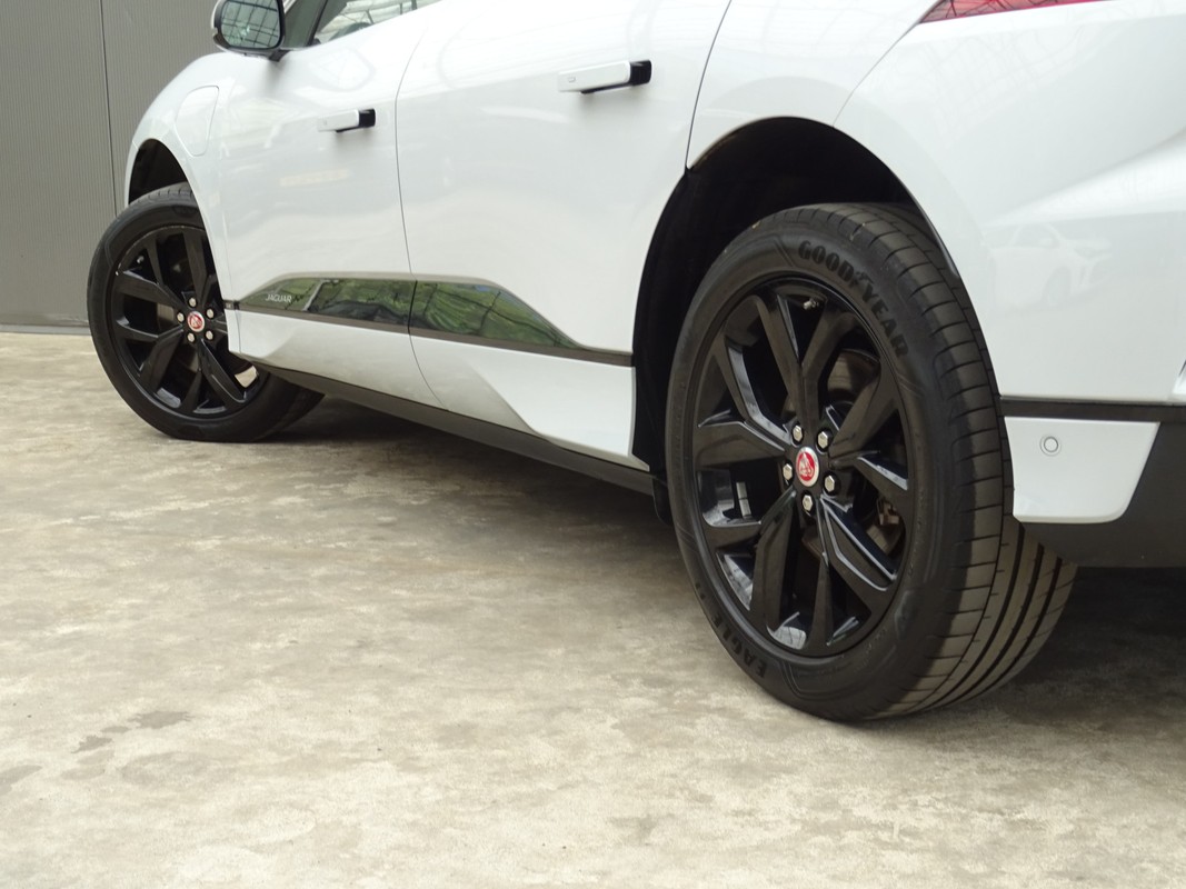 Jaguar I-PACE