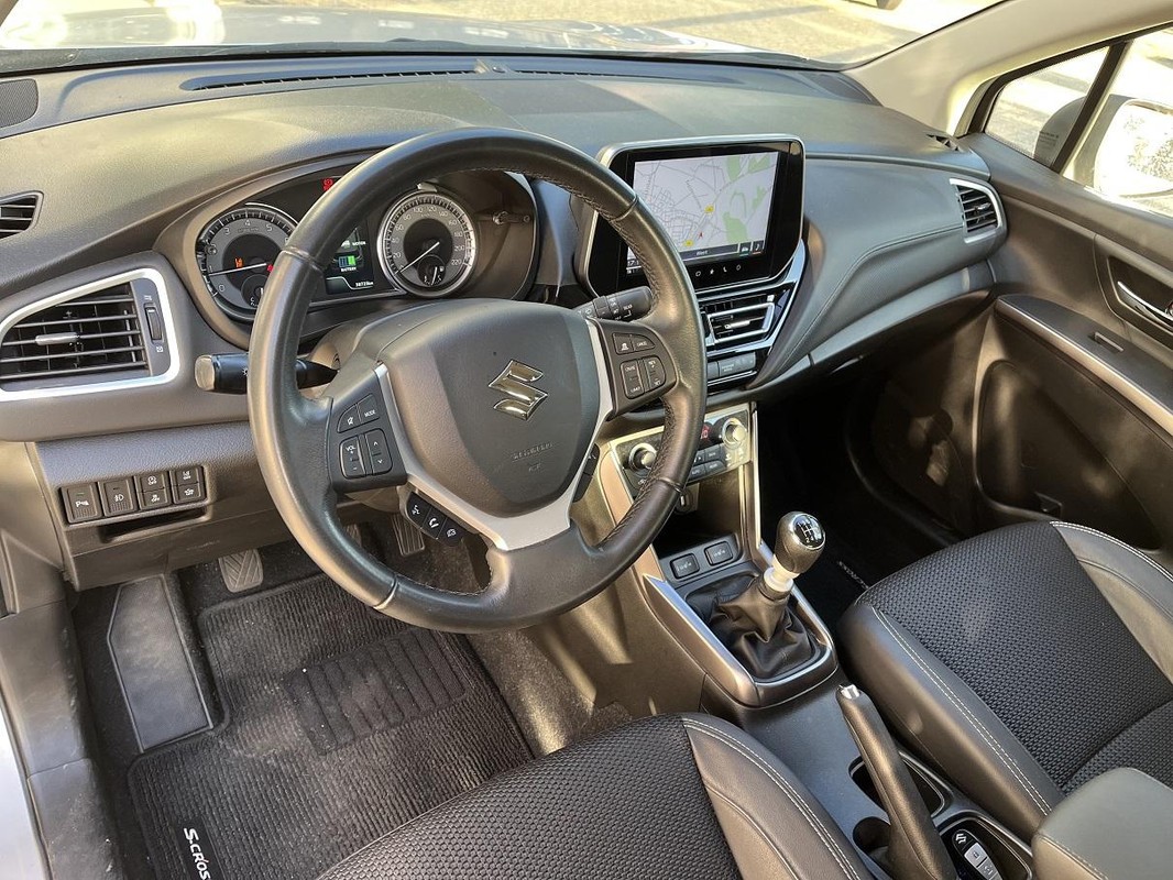 Suzuki S-Cross