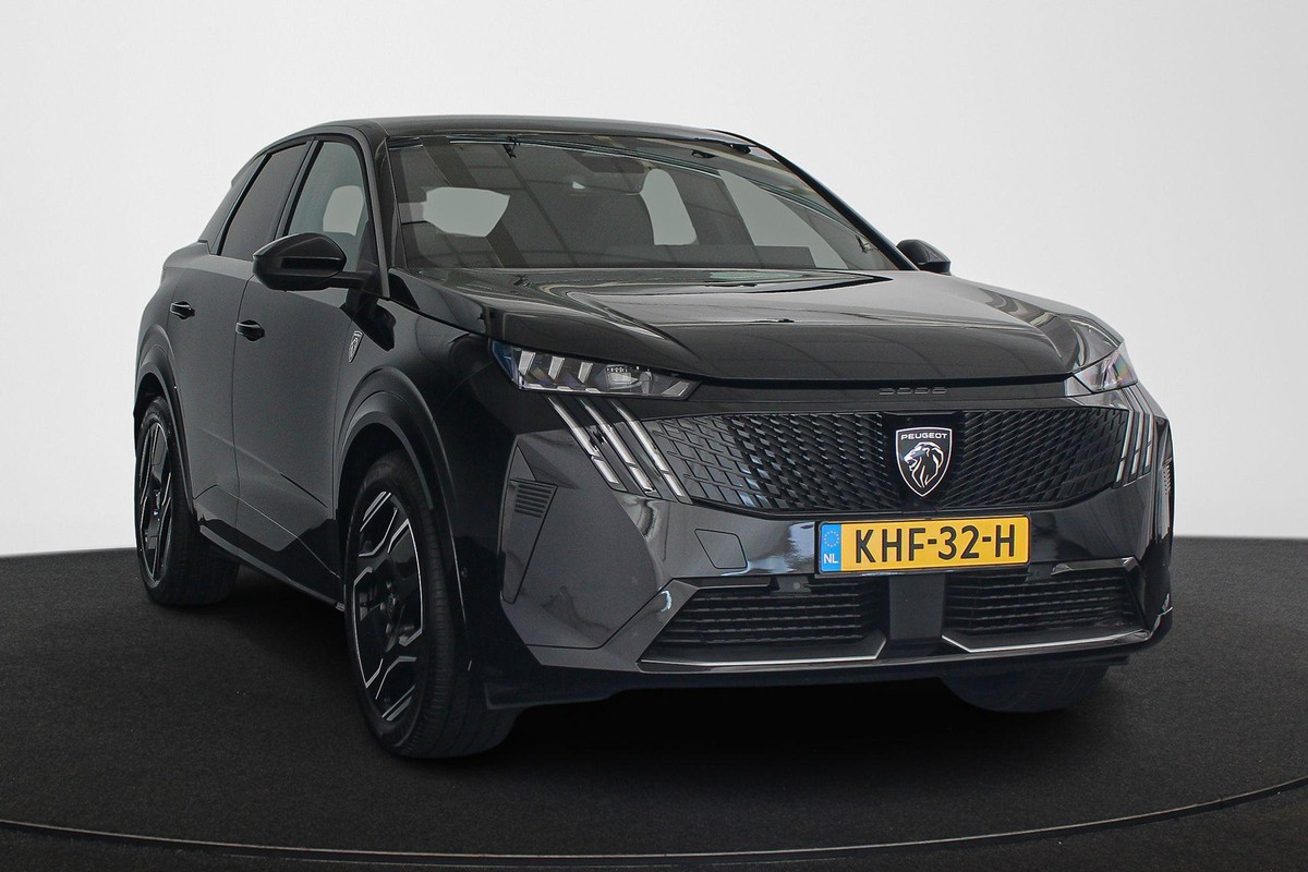 Peugeot e-3008