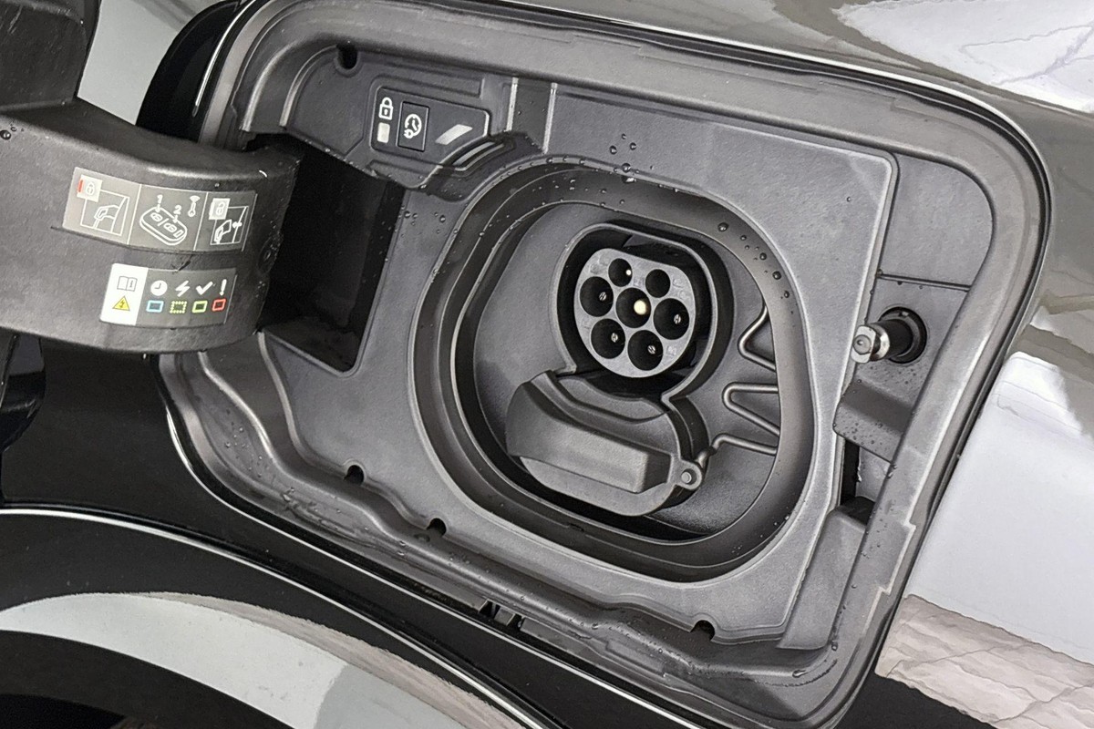 Peugeot e-3008