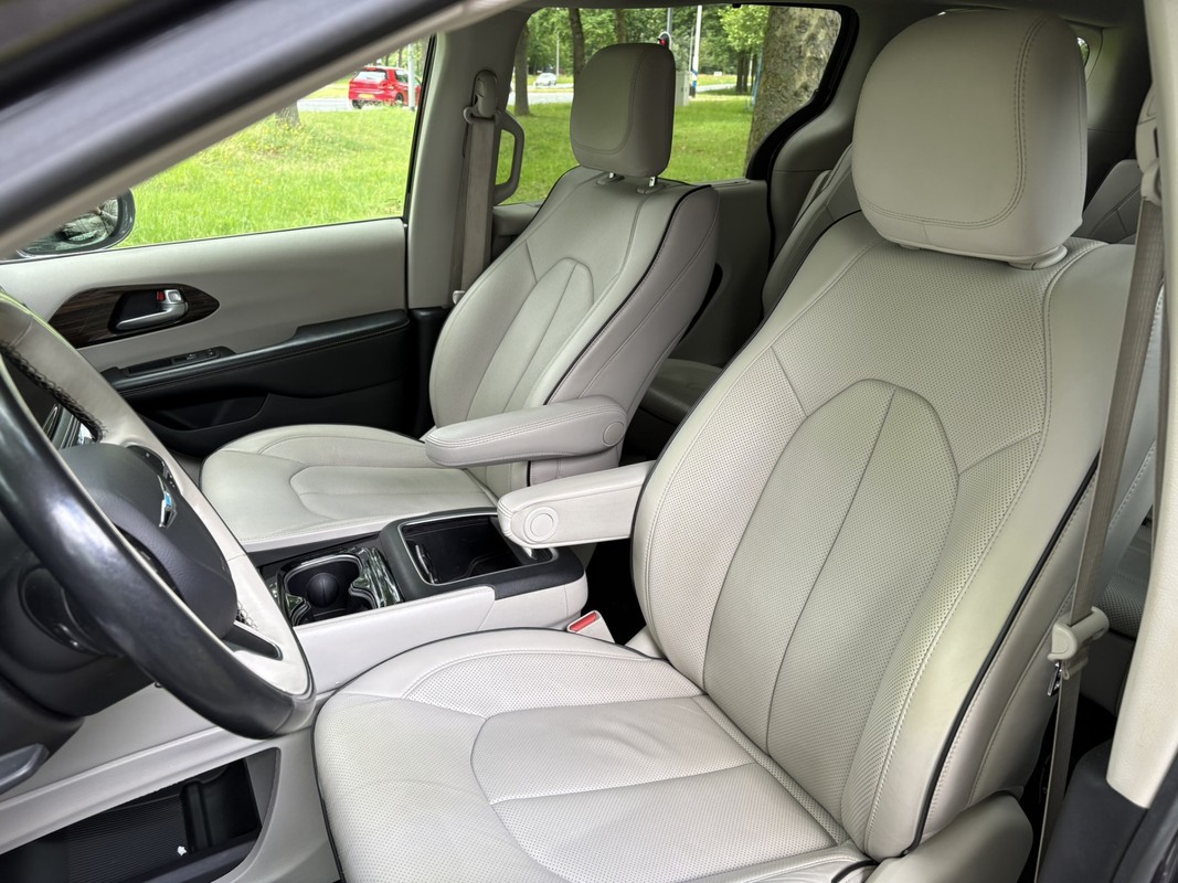 Chrysler Pacifica