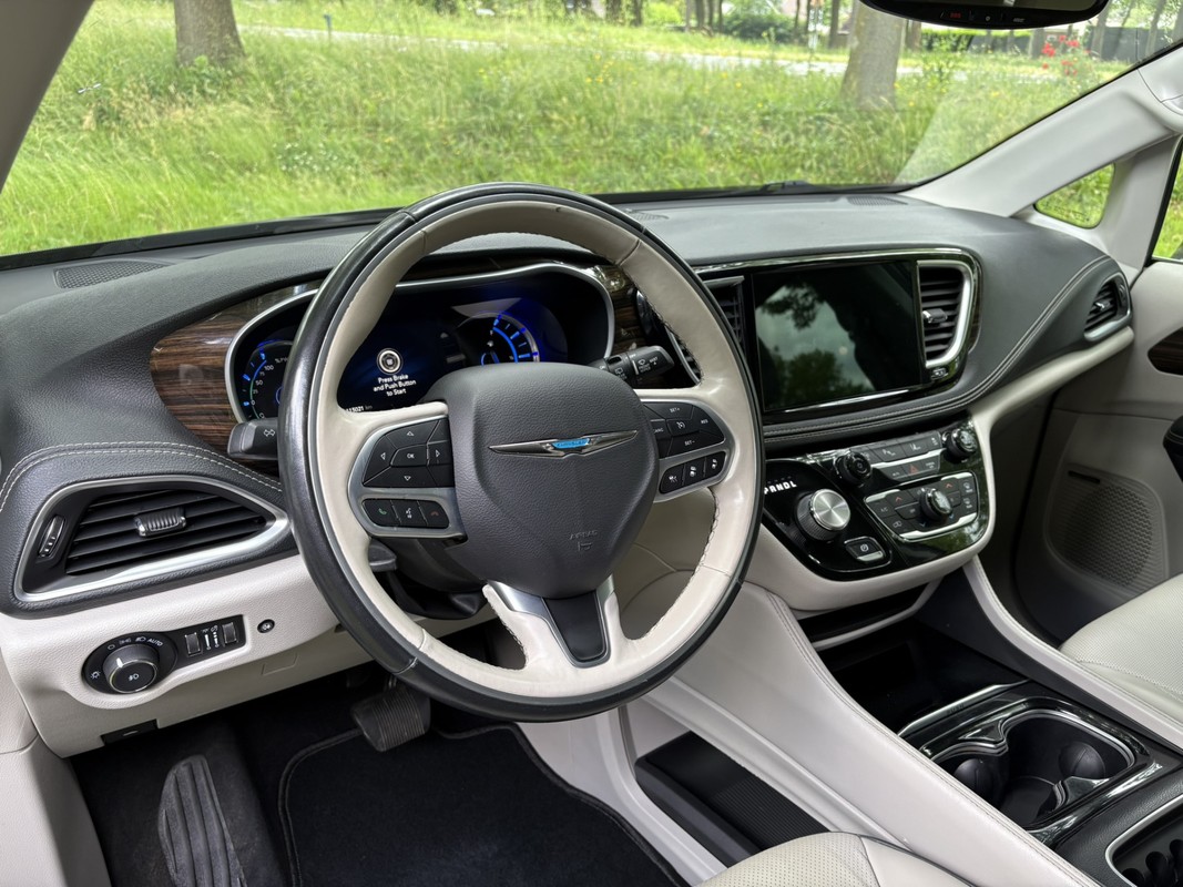 Chrysler Pacifica