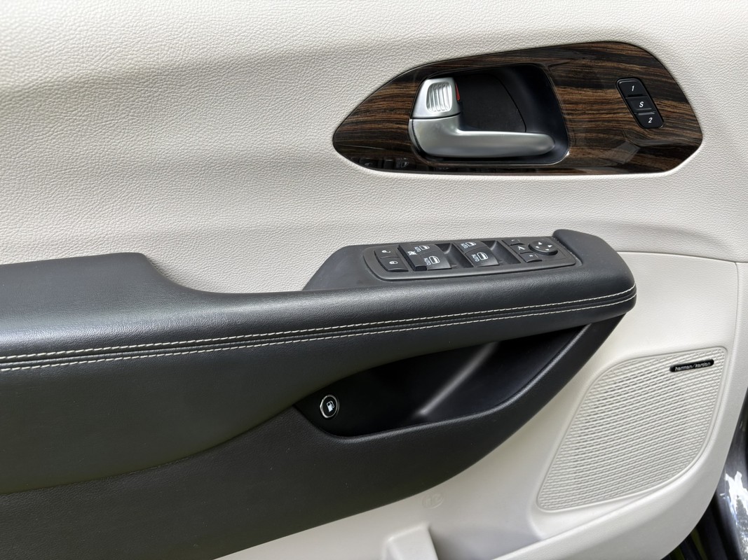 Chrysler Pacifica