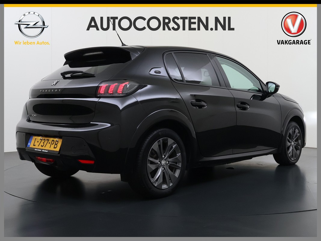 Peugeot e-208