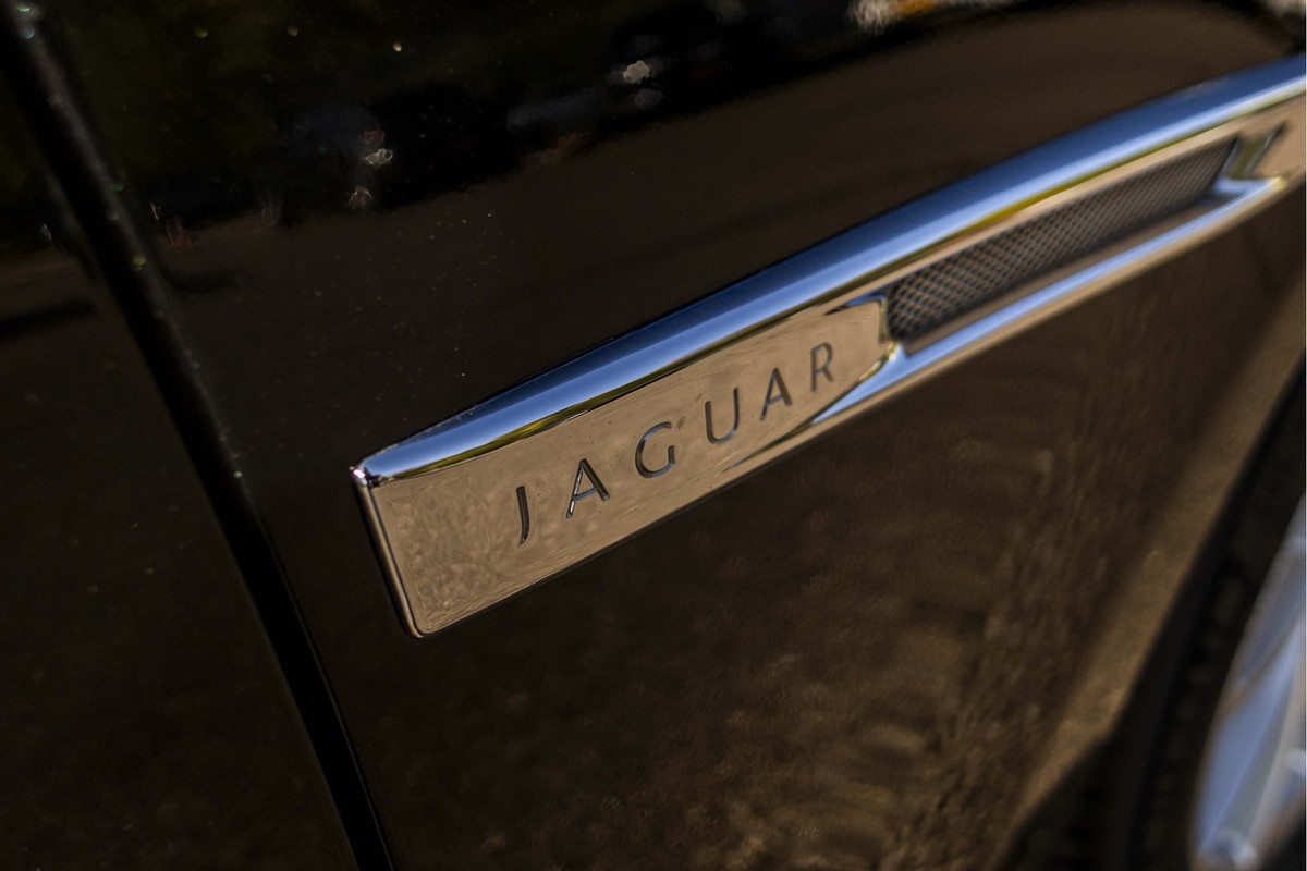 Jaguar XJ