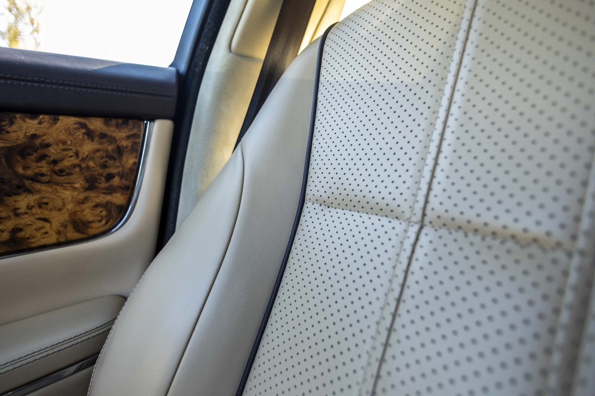 Jaguar XJ