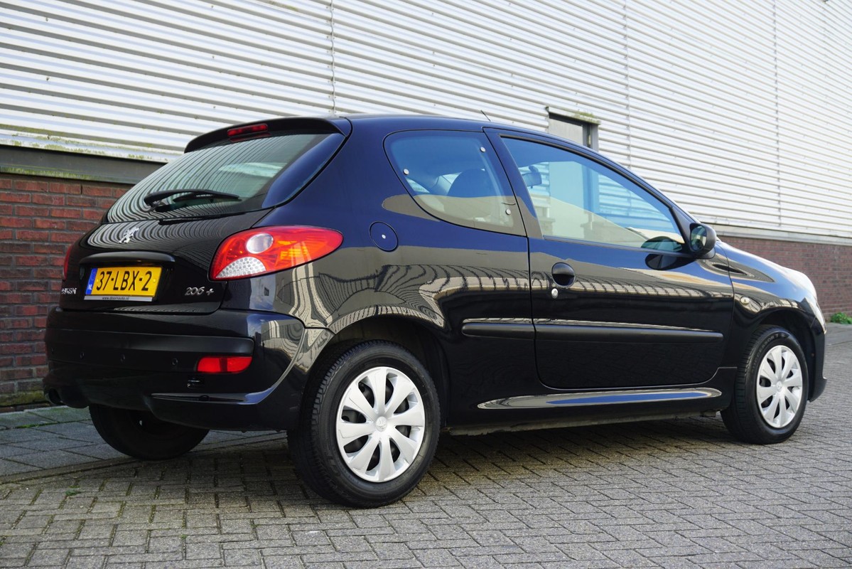Peugeot 206