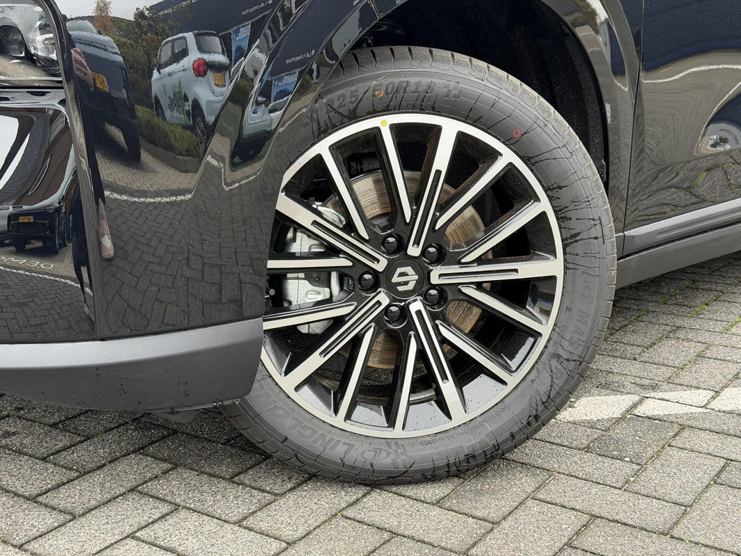 Leapmotor B10