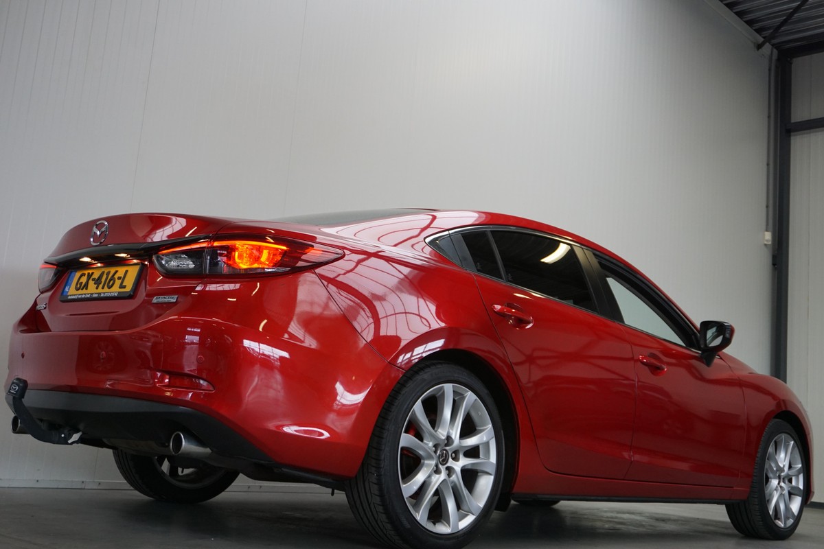 Mazda 6