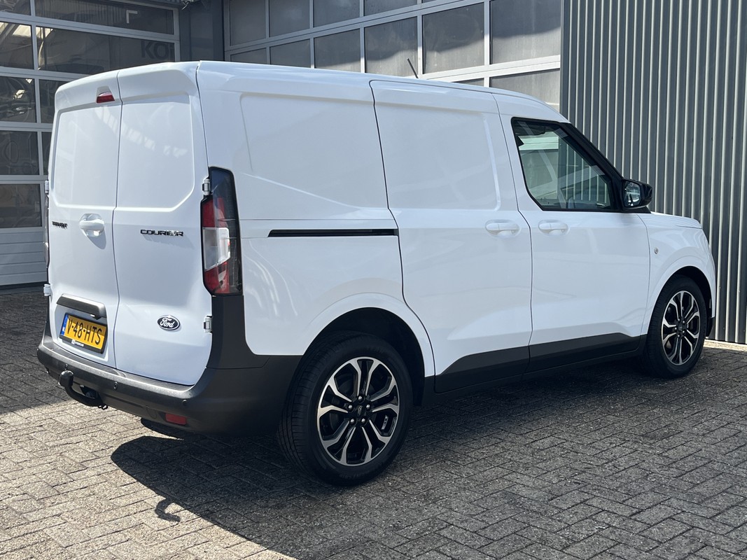 Ford Transit Courier